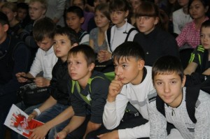Школа №30 города Томска. Завершающее торжественное награждение активистов школы в рамках проекта «Мода на ЗОЖ».