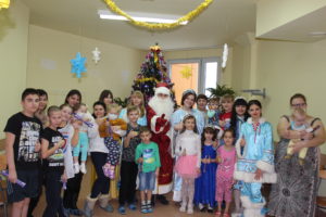Новогодняя добрая сказка для детей в больницах города Нягани