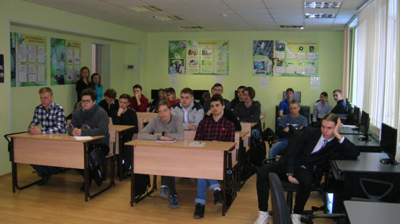 Активисты Общероссийской общественной организации «Общее дело» провели профилактическое занятие для студентов Новосибирского автотранспортного колледжа