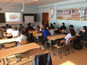 Ученики из города Нягань посмотрели фильм ОО «Общее дело» «Секреты манипуляции. Табак»