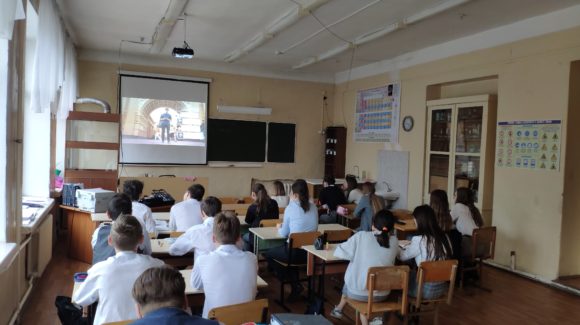 Лекции в средней школе №98 г. Казани