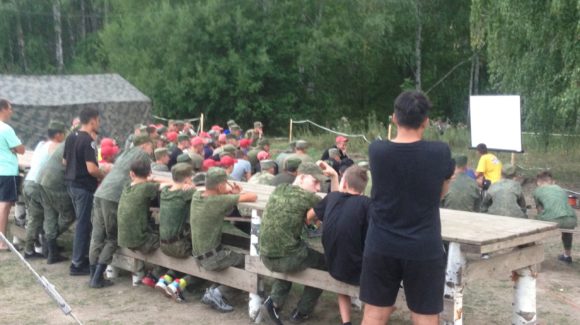 Лекции в лагере «Юный парашютист» в Высокогорском районе республики Татарстан