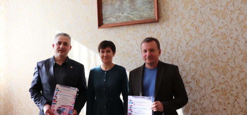 Активисты Кировского отделения получили Благодарственные письма от директора Верхошижемской средней школы